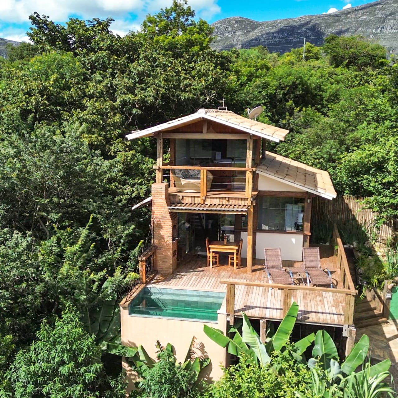 Ambiente iluminado à noite